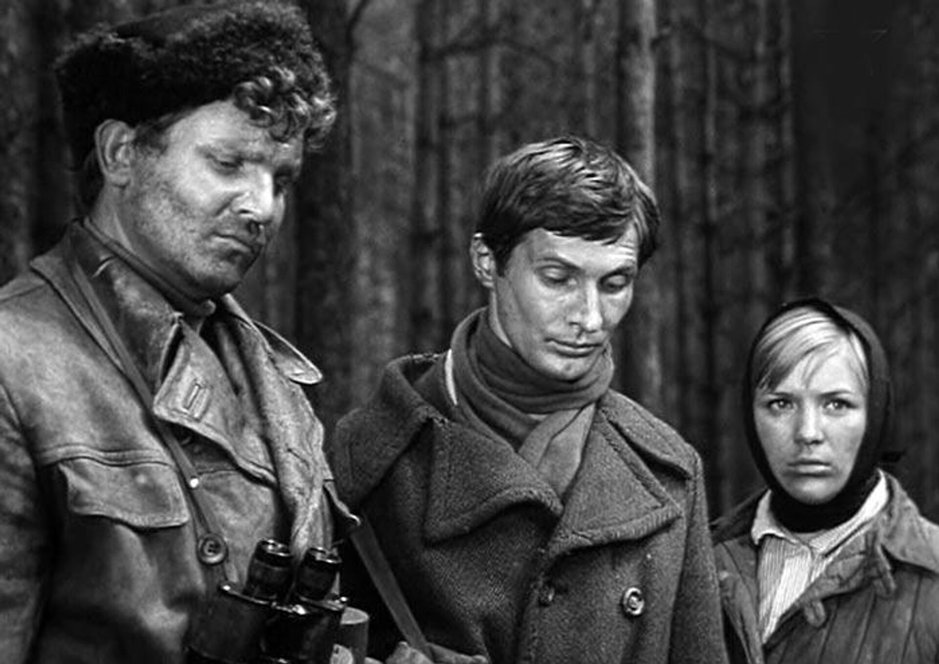 Николай Мерзликин, Игорь Ясулович, Галина Польских. Кадр из фильма Обратной дороги нет - РИА Новости, 1920, 06.05.2026