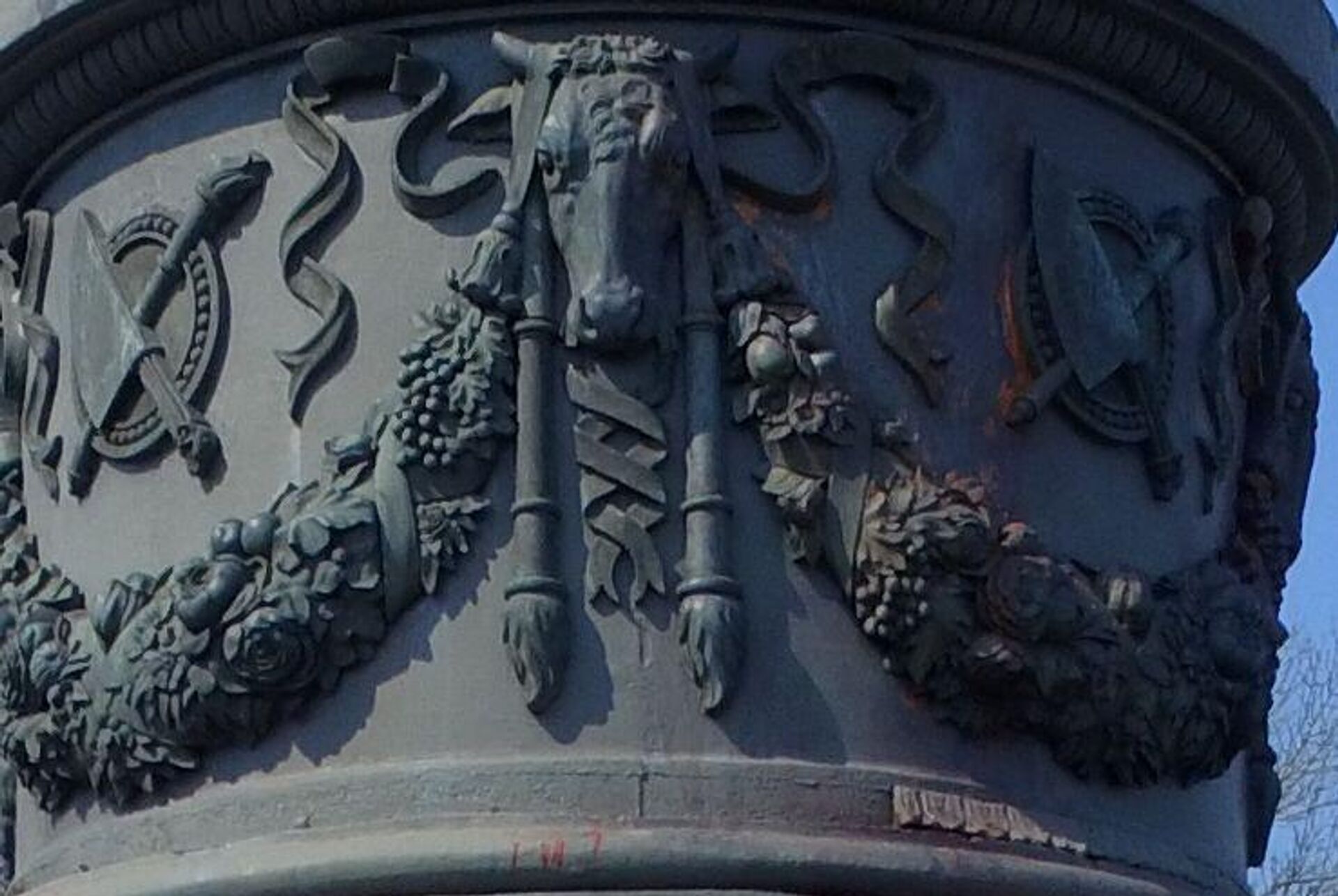 Памятник Св. Владимиру в Киеве. Фрагмент постамента  - РИА Новости, 1920, 13.05.2026