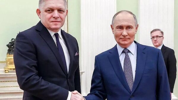 Мерц отменил визит в Словакию из-за посещения Фицо Москвы 9 мая