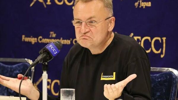 Во Львове мужчина облил мэра Андрея Садового неизвестным веществом