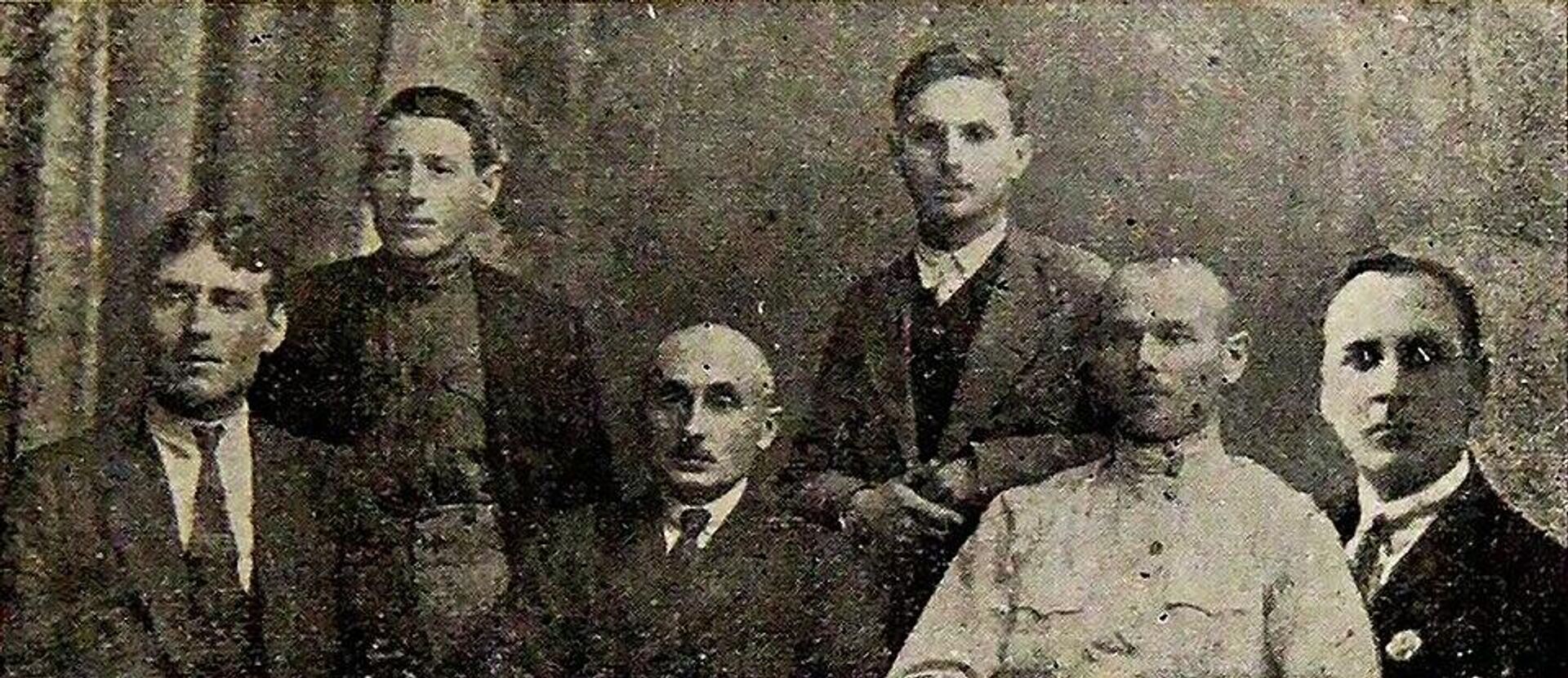 Временное рабоче-крестьянское правительство Бессарабской ССР. В центре - Иван Криворуков - РИА Новости, 1920, 19.05.2026