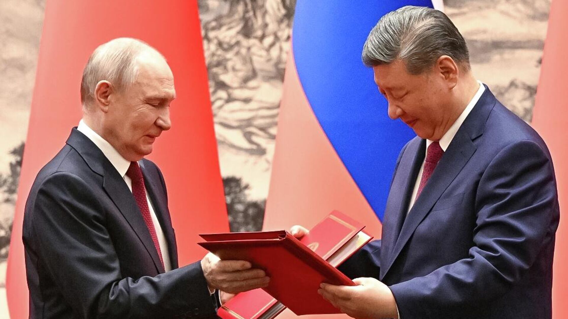 Официальный визит президента РФ Владимира Путина в Пекин - РИА Новости, 1920, 21.05.2026