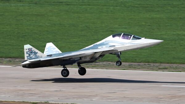 Первый полет двухместной версии истребителя пятого поколения Су-57