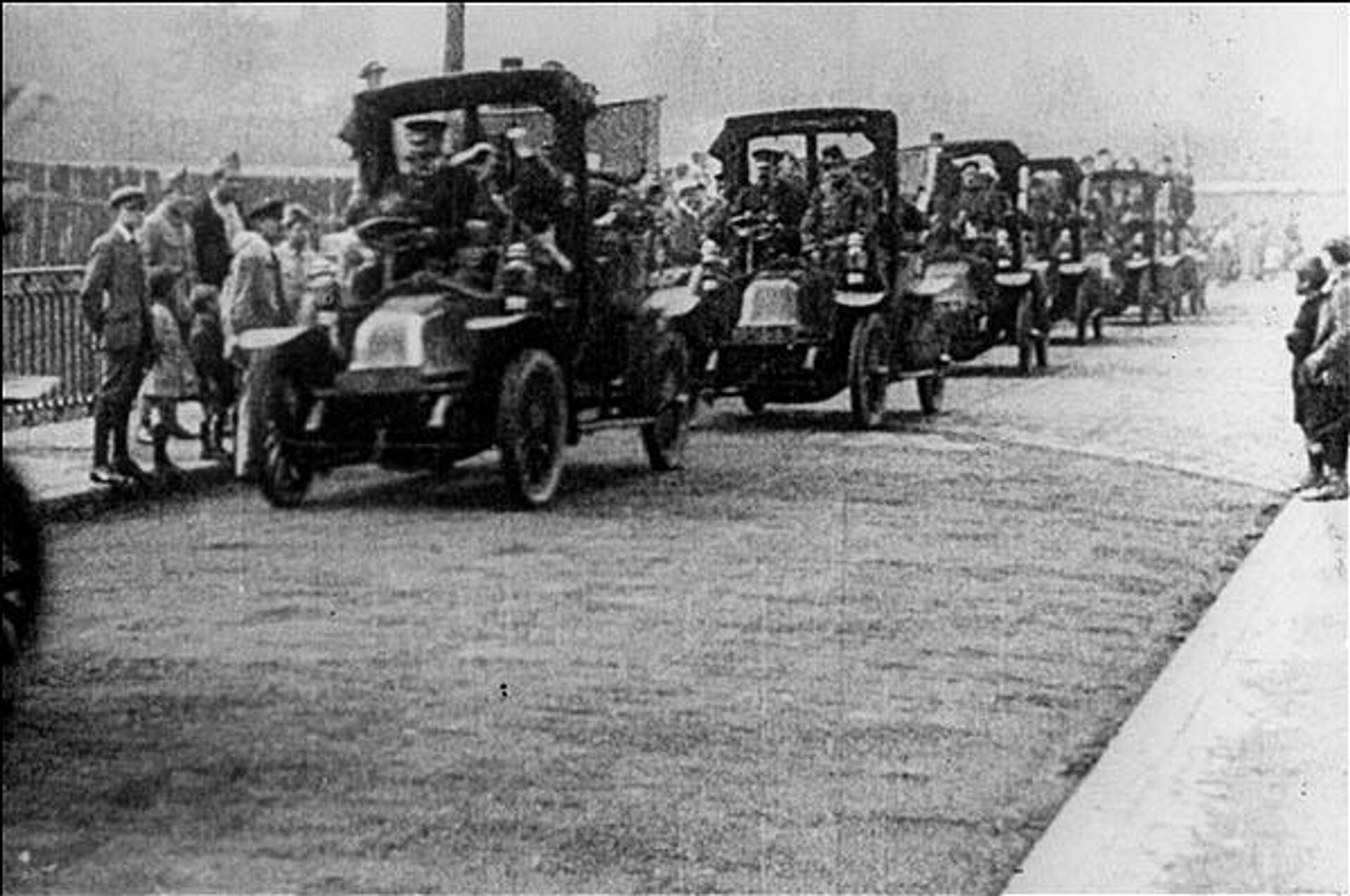 Марнское такси. Париж, сентябрь 1914 года - РИА Новости, 1920, 25.05.2026