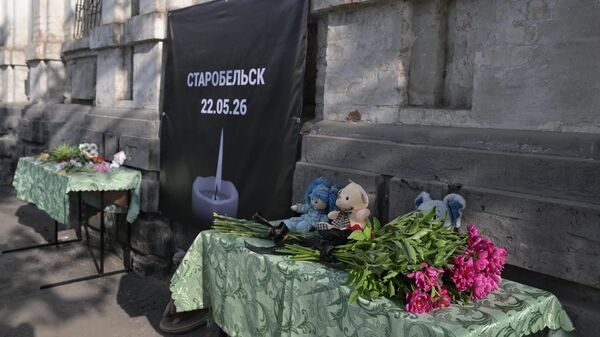 Обстановка на месте обрушения при ударе ВСУ общежития Старобельского колледжа