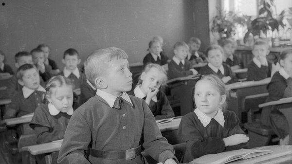 Занятия в школе. Ленинград, 1956 год Занятия в школе. Ленинград, 1956 год