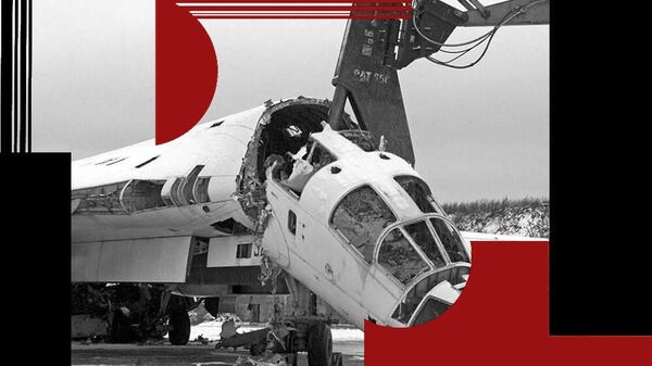 Утилизация бомбардировщика Ту-160 в Прилуках (Украина), в соответствии с договором СНВ-1