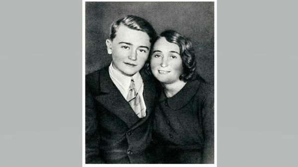 Комиссар "Молодой гвардии": 100 лет Олегу Кошевому