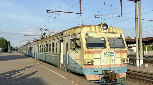 Два свежих фото подвижных составов из глубины Украины (июнь 2026)