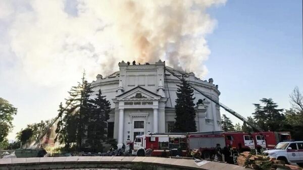Крыша музея-панорамы в Севастополе загорелась после атаки ВСУ
