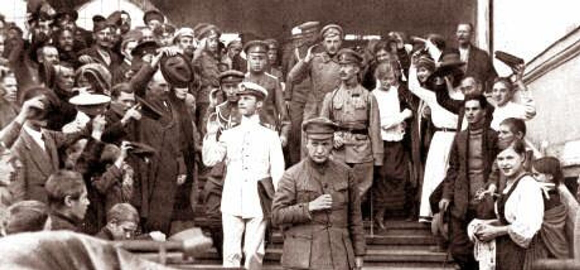Участники Государственного совещания. Москва, август 1917 года. На переднем плане - А.Ф. Керенский Участники Государственного совещания. Москва, август 1917 года. На переднем плане - А.Ф. Керенский - РИА Новости, 1920, 11.06.2026
