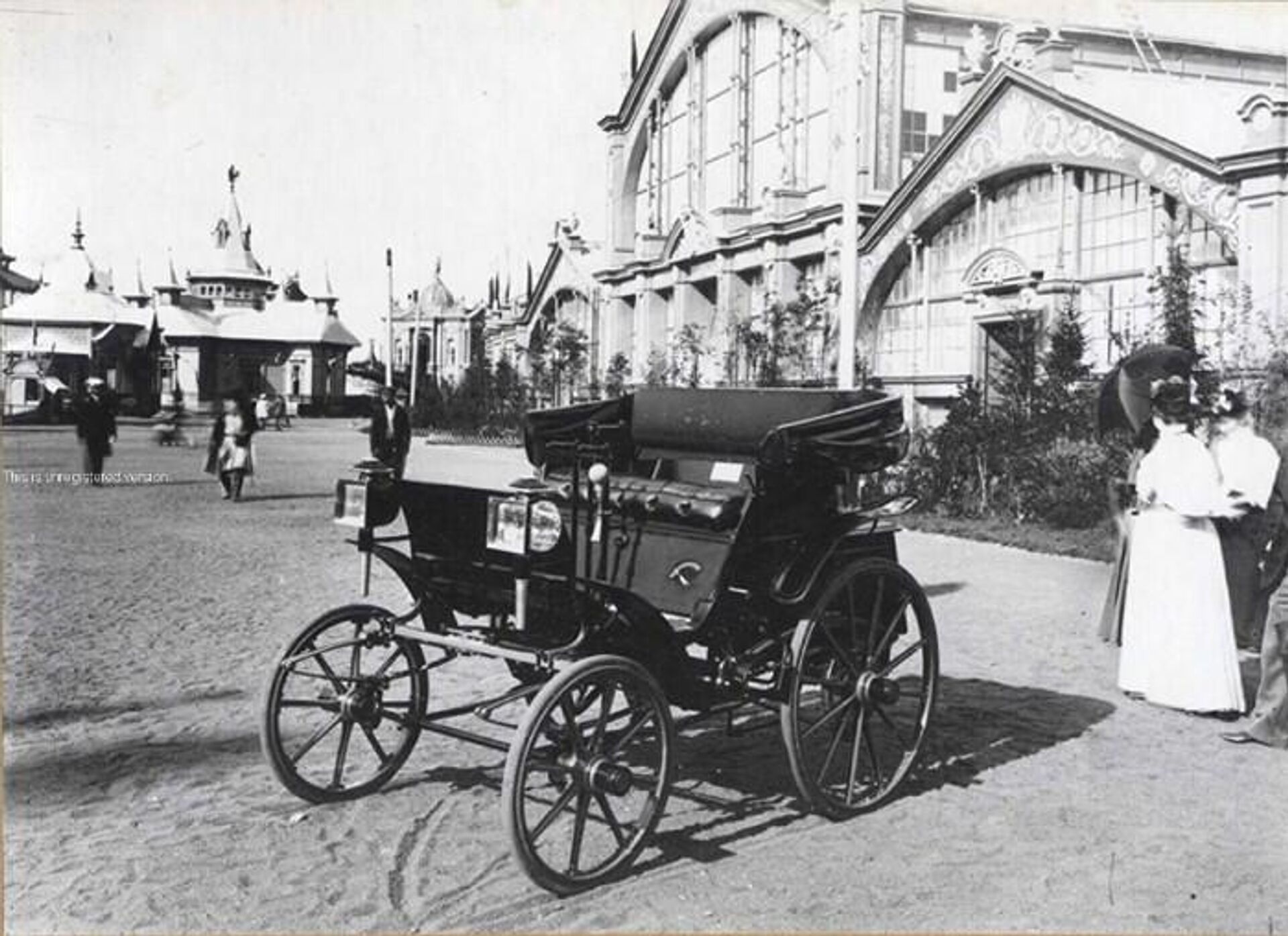 Первый русский автомобиль Яковлева и Фрезе. Выставка в Нижнем Новгороде, 1896 год Первый русский автомобиль Яковлева и Фрезе. Выставка в Нижнем Новгороде, 1896 год - РИА Новости, 1920, 18.06.2026