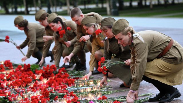 Сиди и смотри. Чему должен научить день начала войны?