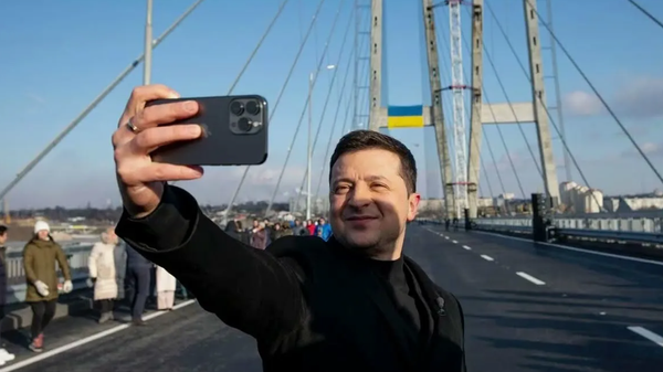 Зеленский на запорожском мосту