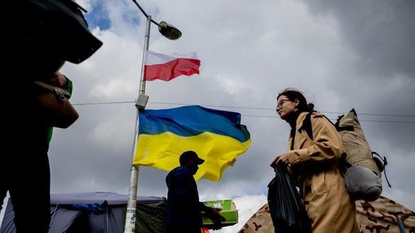 Украинские волонтеры в Польше жалуются на безразличие поляков и логистические препятствия, учинённые польским правительством