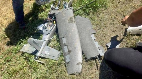 Российские военные получили почти целый образец укро-американского дрона Hornet, — пишет Anna news