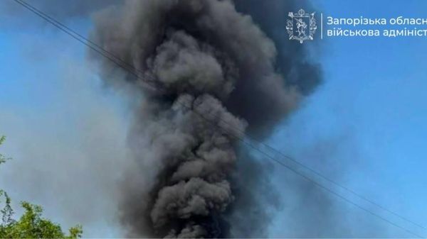 В Запорожье вчера вечером были атакованы склады мясокомбината Юбилейный, сообщает руководство