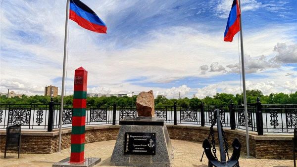 Галичане обиделись, что их льва демонтировали в Донецке