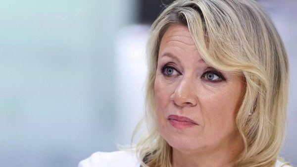 Мария Захарова назвала ахинеей слухи о введении выездных виз для россиян