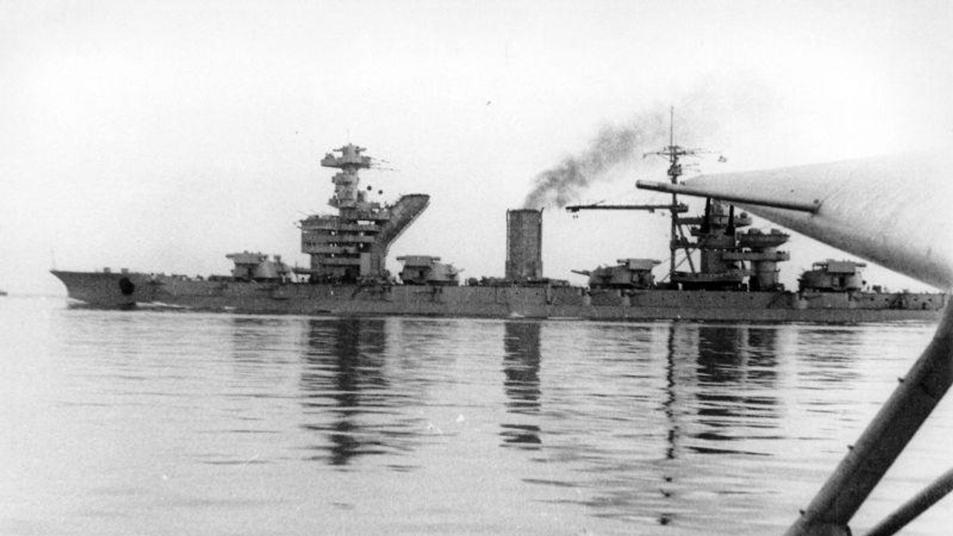 Линкор Парижская коммуна (Севастополь), 1941 год Линкор Парижская коммуна (Севастополь), 1941 год - РИА Новости, 1920, 25.08.2026