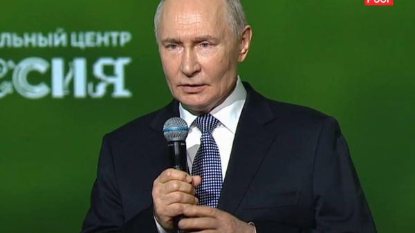 Путин принимает участие в работе форума Народного фронта Все для Победы Путин принимает участие в работе форума Народного фронта Все для Победы