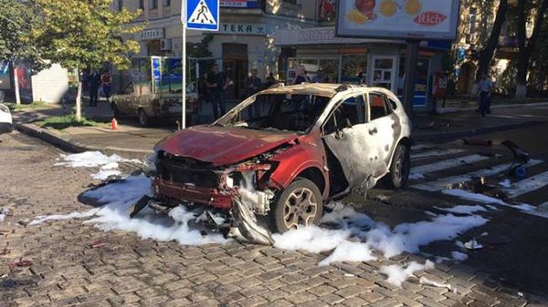 Подорванный автомобиль Павла Шеремета. Фото из социальных сетей