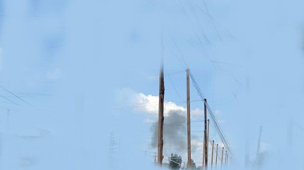 Сообщается о прилетах в Изюме Харьковской области, а также в Сумской области