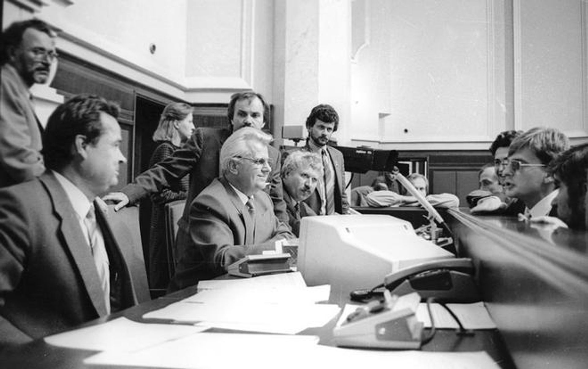 Руководство Верховной Рады: Иван Плющ, Леонид Кравчук, Владимир Гринёв, 24 августа 1991 года Руководство Верховной Рады: Иван Плющ, Леонид Кравчук, Владимир Гринёв, 24 августа 1991 года - РИА Новости, 1920, 23.07.2026