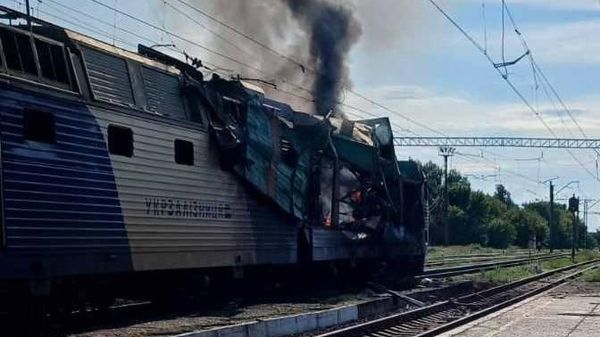 В Днепропетровской области ВС РФ продолжают бить по украинским поездам