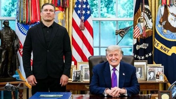 Трамп спросил у Усика, чем отличаются украинцы и россияне