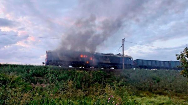 ‼ В Каменском районе Днепропетровской области ВС РФ уничтожили еще один локомотив противника, использовавшийся для обеспечения логистики ВСУ