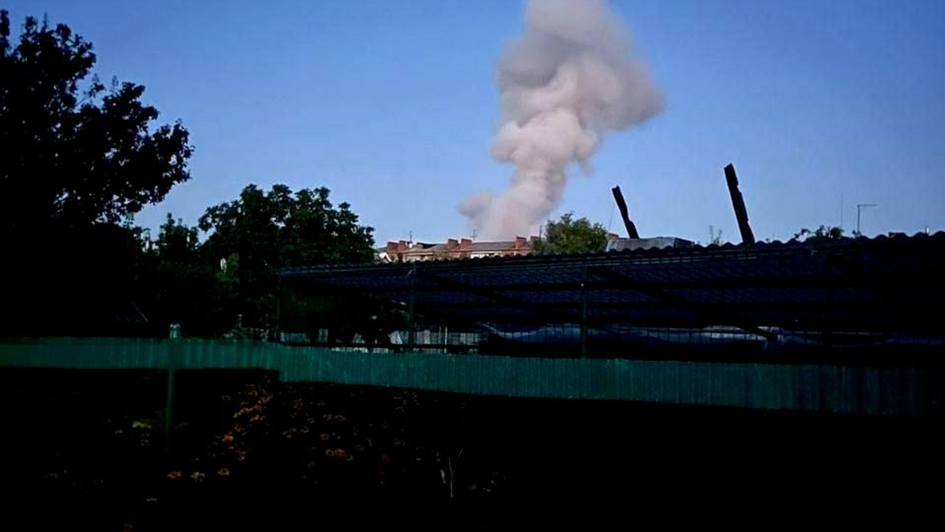 В оккупированном Славянске по врагу нанесён удар ФАБами В оккупированном Славянске по врагу нанесён удар ФАБами - РИА Новости, 1920, 10.08.2026