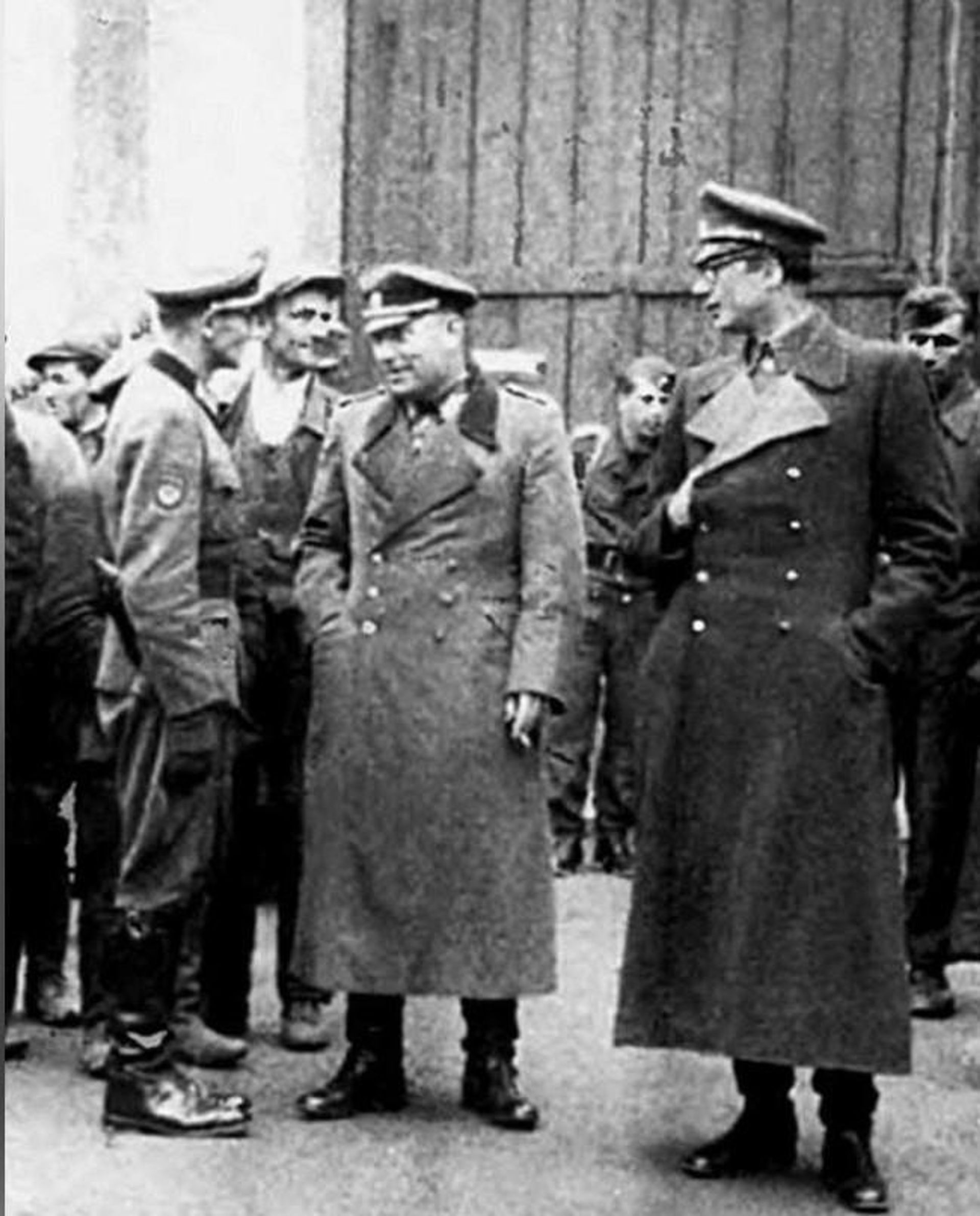 Сергей Буняченко и Андрей Власов. Весна 1945 года Сергей Буняченко и Андрей Власов. Весна 1945 года - РИА Новости, 1920, 01.08.2026