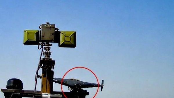 Кадры уничтожения безэкипажных катеров ВСУ в Чёрном море с помощью «Гераней» Кадры уничтожения безэкипажных катеров ВСУ в Чёрном море с помощью «Гераней»