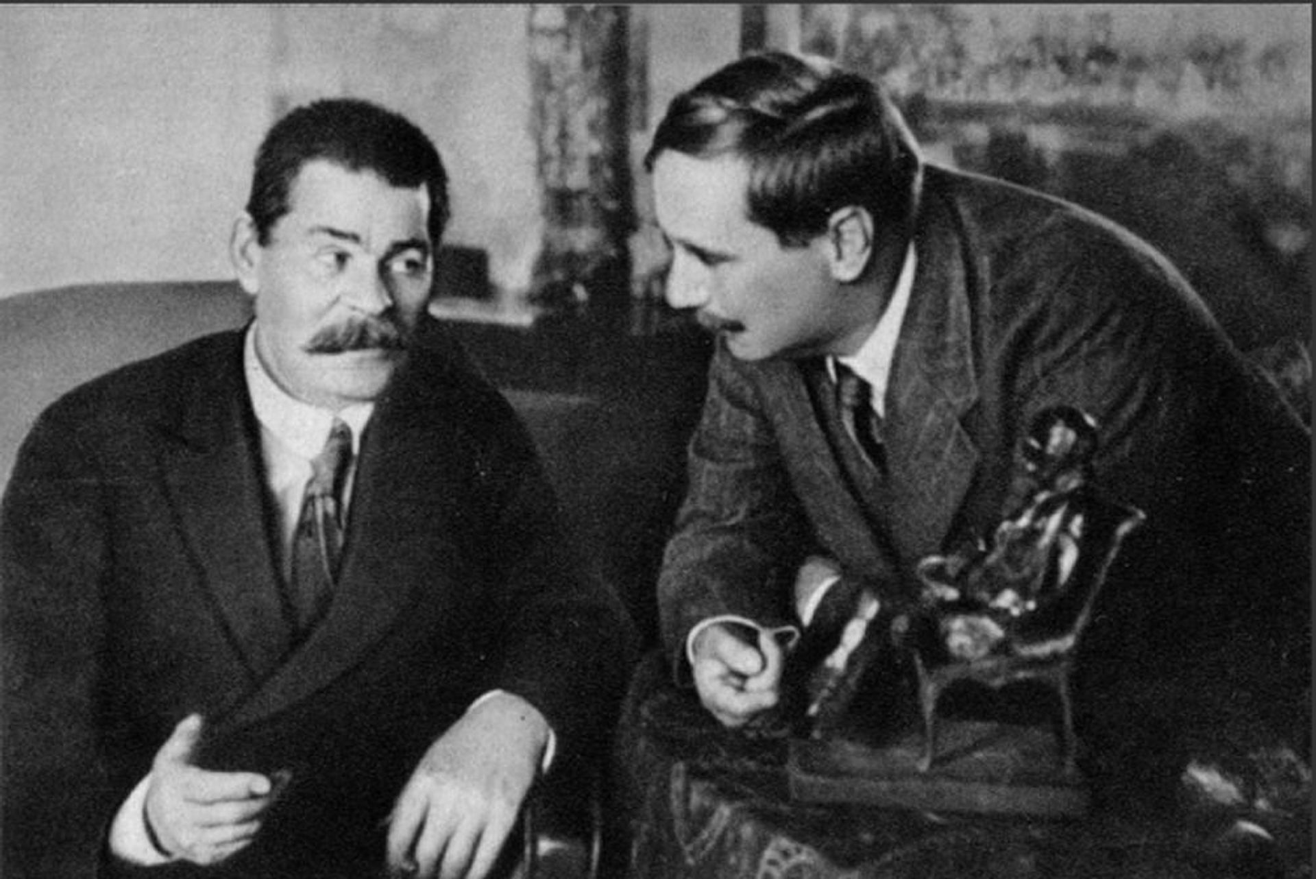 Максим Горький и Герберт Уэллс, 1920 год Максим Горький и Герберт Уэллс, 1920 год - РИА Новости, 1920, 09.08.2026