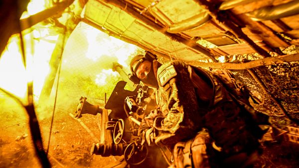 Боевая работа расчета гаубицы Д-30 спецназа Ахмат на Сумском направлении СВО