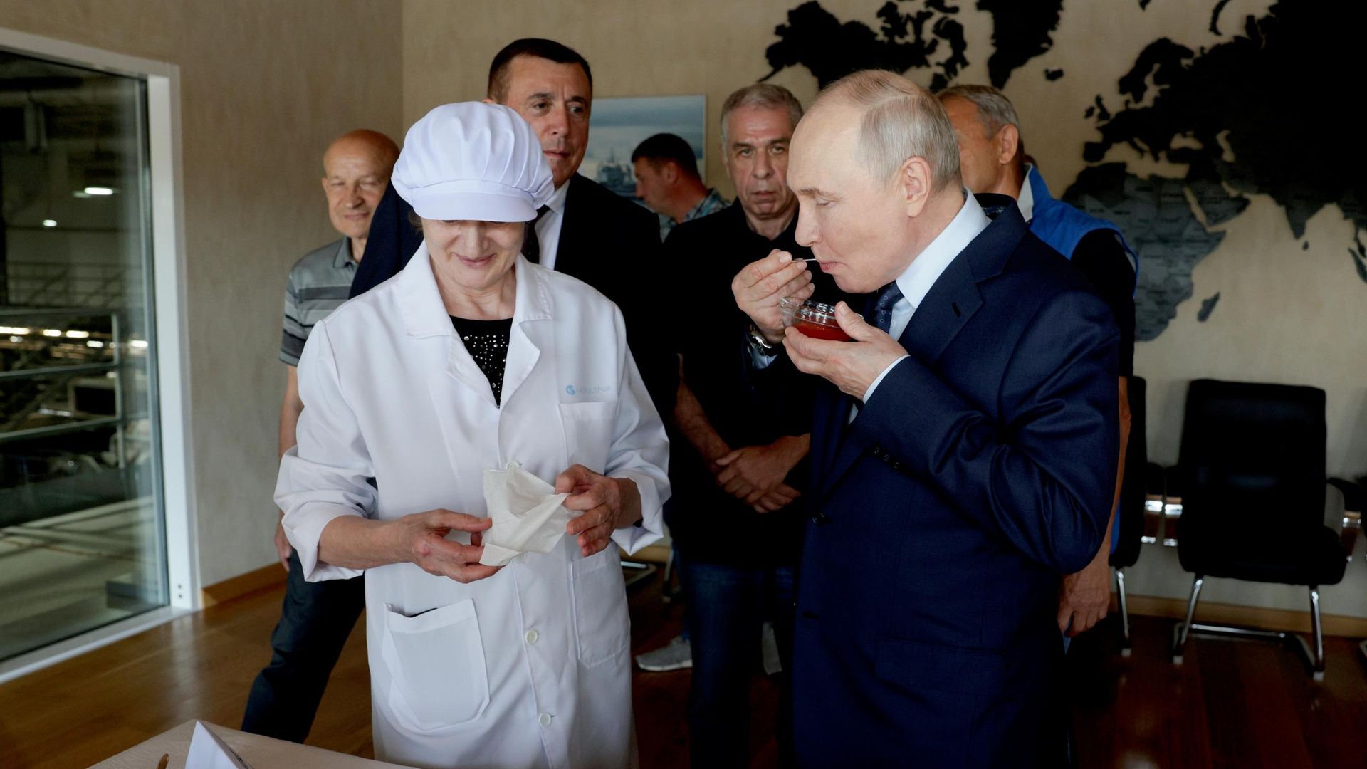 Рабочая поездка президента Владимира Путина в Сахалинскую область - РИА Новости, 1920, 13.08.2026