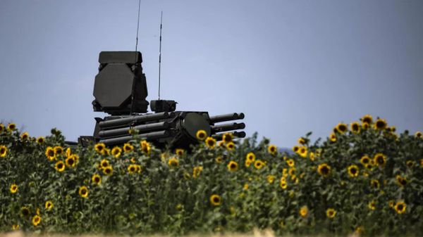 Зенитный ракетно-пушечный комплекс Панцирь-С1 Зенитный ракетно-пушечный комплекс Панцирь-С1