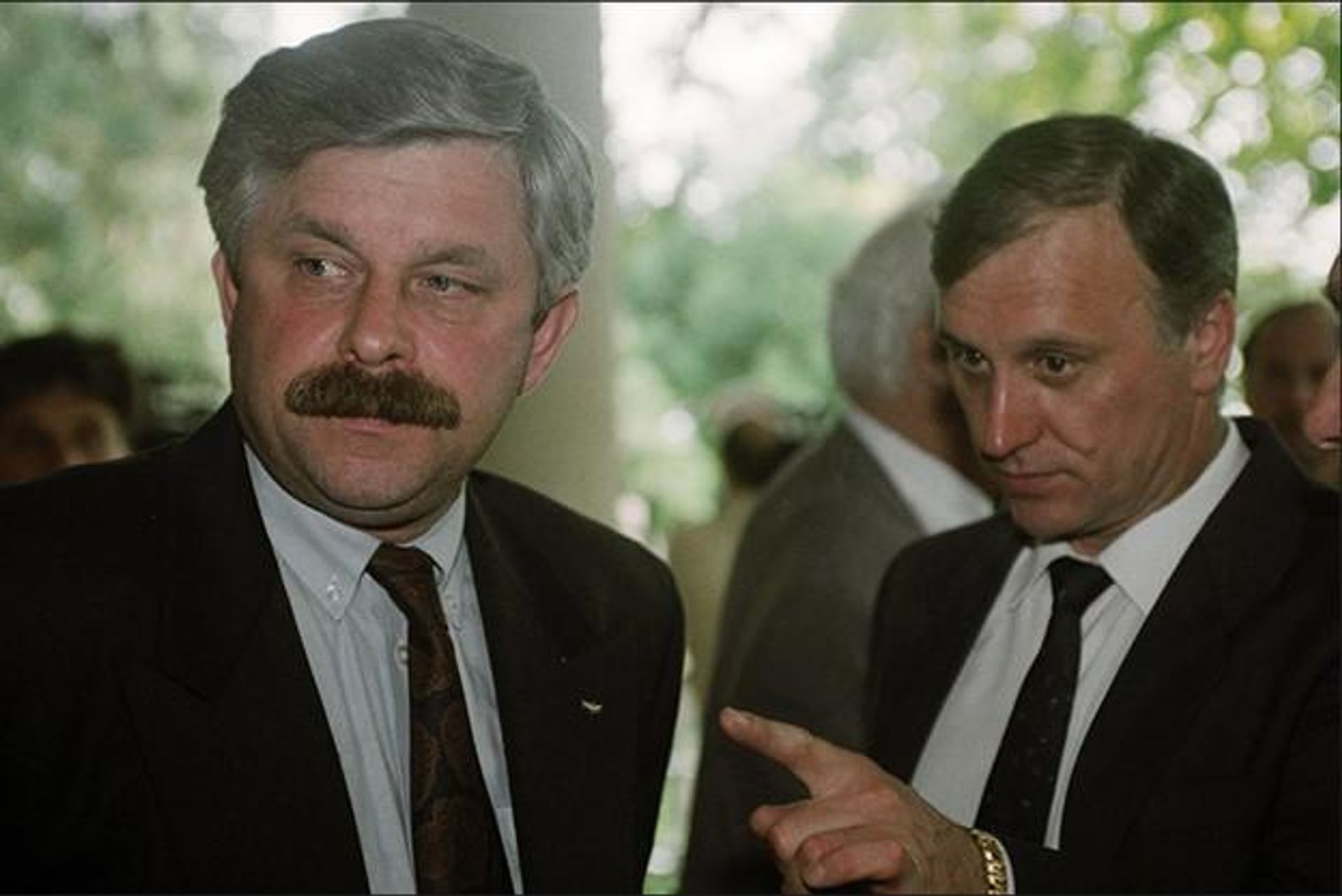 Вице-президент РСФСР Александр Руцкой и Государственный секретарь РСФСР Геннадий Бурбулис, 22 августа 1991 года Вице-президент РСФСР Александр Руцкой и Государственный секретарь РСФСР Геннадий Бурбулис, 22 августа 1991 года - РИА Новости, 1920, 20.08.2026