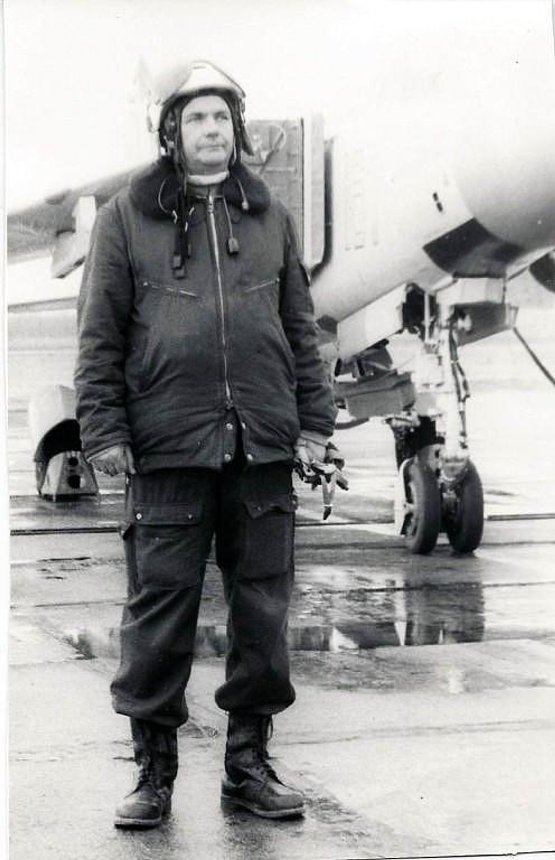 Лётчик Геннадий Осипович, первая половина 1980-х годов Лётчик Геннадий Осипович, первая половина 1980-х годов - РИА Новости, 1920, 23.08.2026