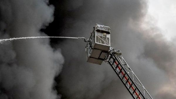 Тушение пожара в Киеве после атаки