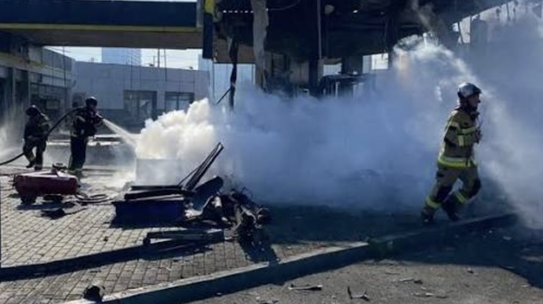 "Киевстар" под ударом: в Киеве горит офис крупнейшего оператора Украины