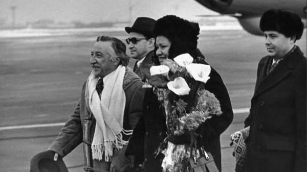 Луис Корволан с женой в Москве после обмена, 27 декабря 1976 года Луис Корволан с женой в Москве после обмена, 27 декабря 1976 года