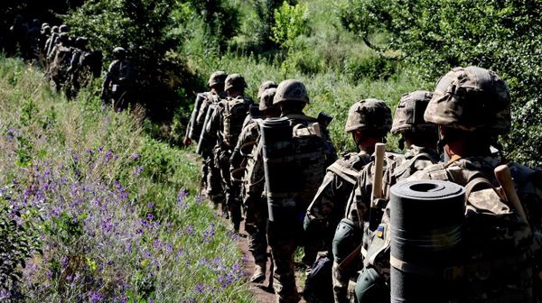 Украинские военнослужащие Украинские военнослужащие