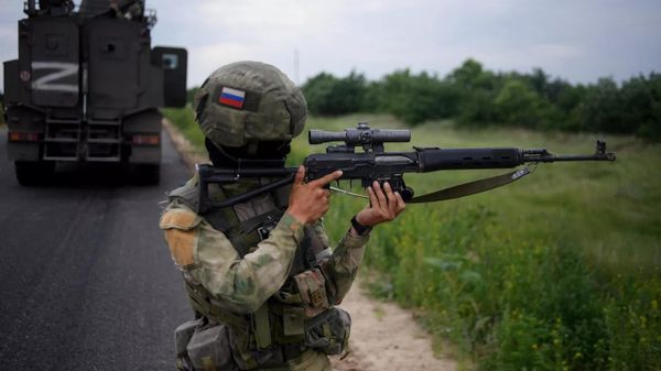 Боец ВС РФ