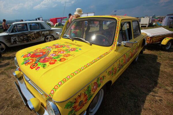 Международный автомобильный фестиваль Автоэкзотика проходит в Москве