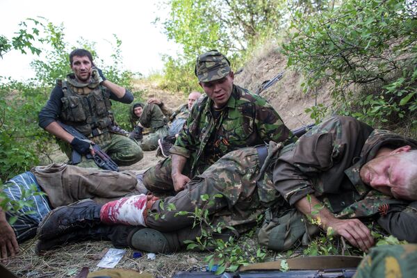 Бой за приграничное село в районе города Снежное в Донецкой области