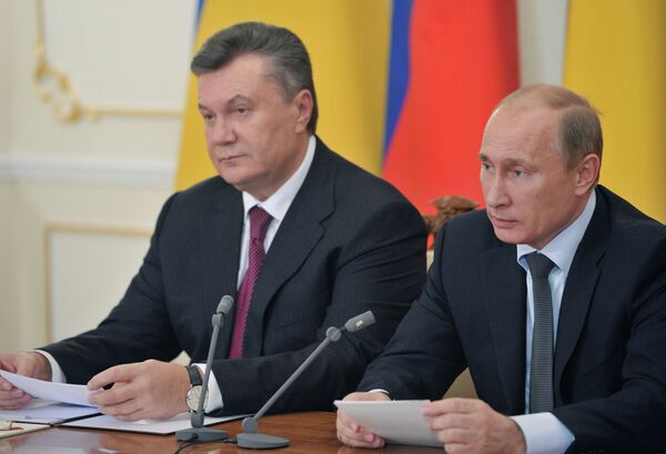 Встреча Владимира Путина с Виктором Януковичем в Ново-Огарево Встреча Владимира Путина с Виктором Януковичем в Ново-Огарево
