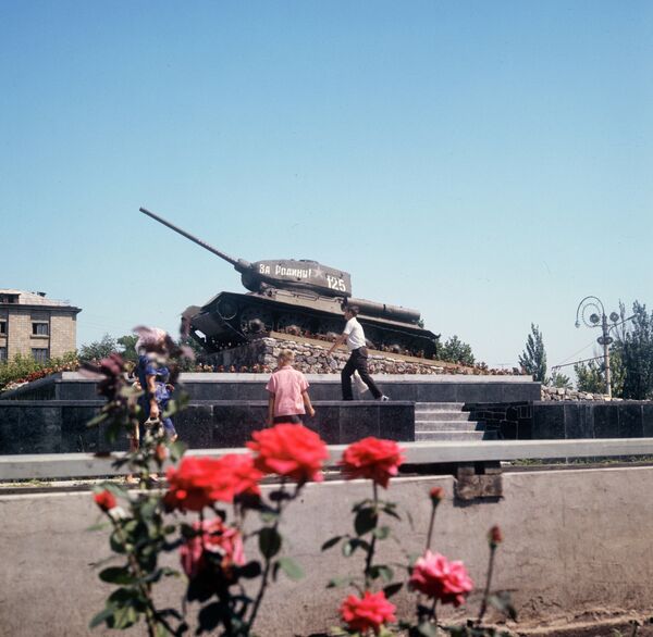 Танк-памятник Т-34 в Тирасполе