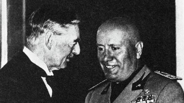 Премьер-министр Великобритании Н.Чемберлен и премьер-министр Италии Бенито Муссолини